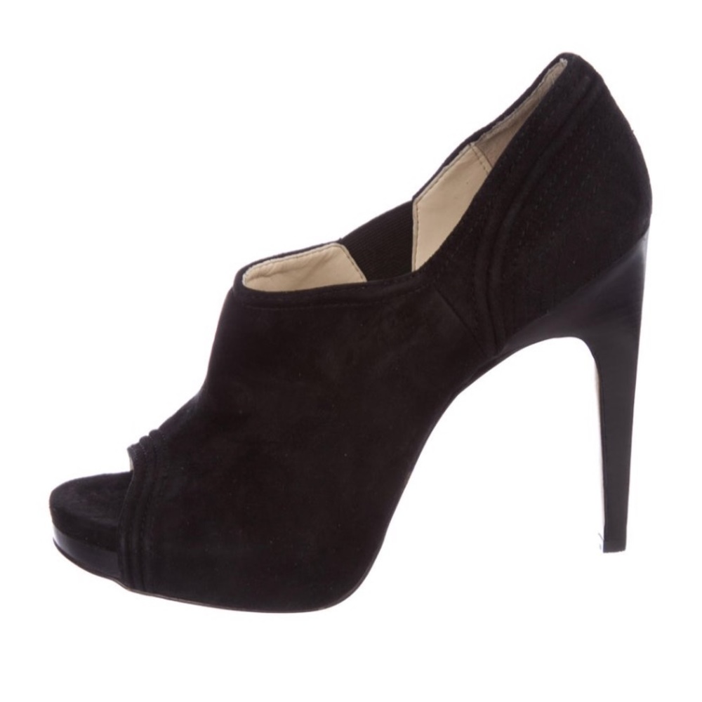 💯 Calvin Klein Collection Peep-toe booties size 9